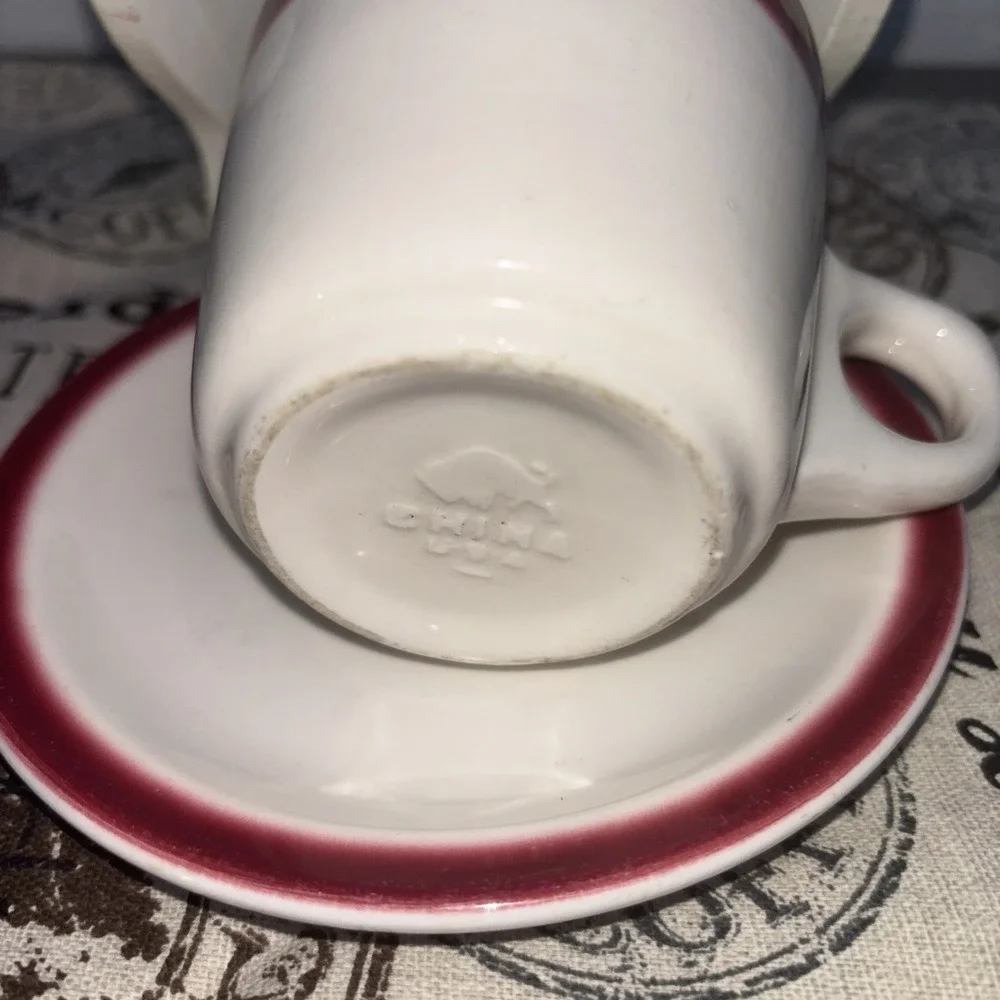 Buffalo China Maroon Air Brushed Coffee Cup & 2 Small 5